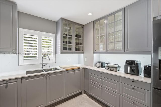 4002 S Cypress Lane P17, Pompano Beach, FL 33069