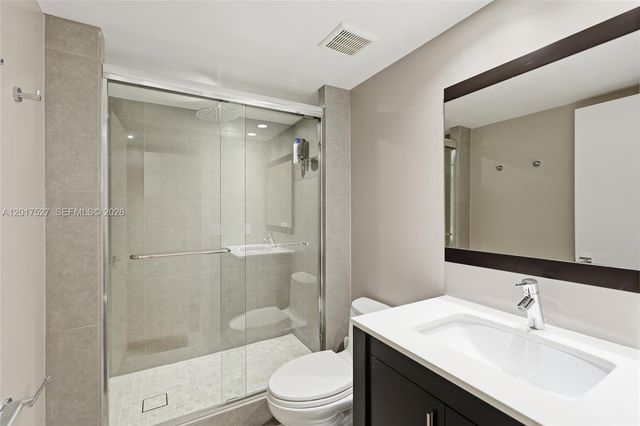 4002 S Cypress Lane P17, Pompano Beach, FL 33069