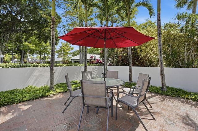 4002 S Cypress Lane P17, Pompano Beach, FL 33069