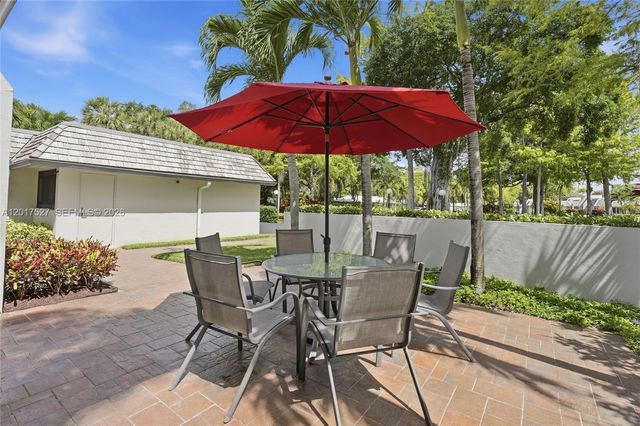 4002 S Cypress Lane P17, Pompano Beach, FL 33069