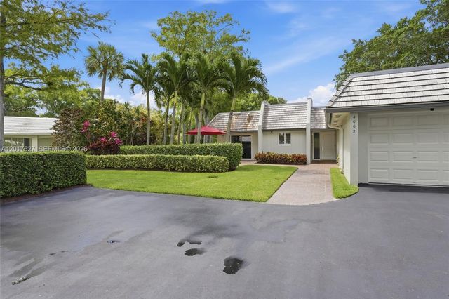 4002 S Cypress Lane P17, Pompano Beach, FL 33069