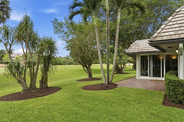 4002 S Cypress Lane P17, Pompano Beach, FL 33069