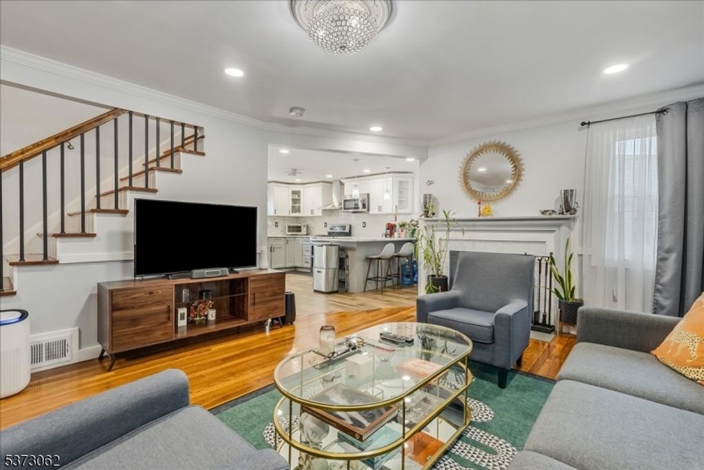 36 Woodcrest Cir, Springfield Twp., NJ 07081