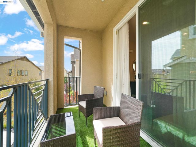 7045 Coombsville Loop, Dublin, CA 94568