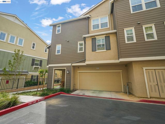 7045 Coombsville Loop, Dublin, CA 94568
