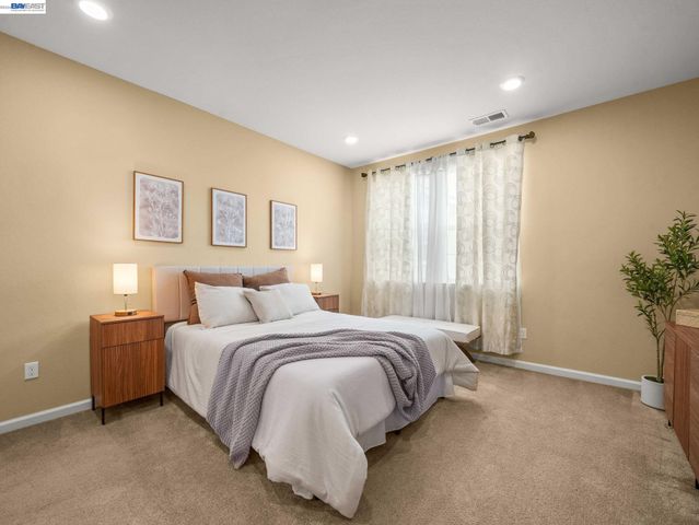 7045 Coombsville Loop, Dublin, CA 94568