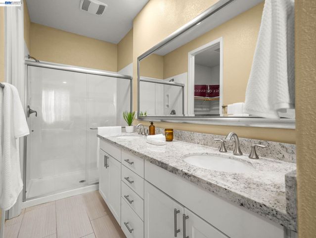 7045 Coombsville Loop, Dublin, CA 94568
