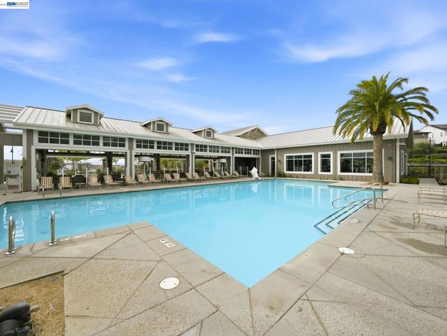 7045 Coombsville Loop, Dublin, CA 94568
