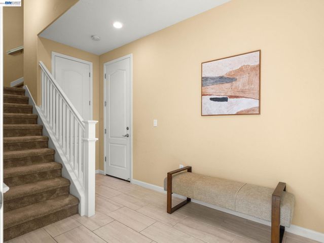 7045 Coombsville Loop, Dublin, CA 94568