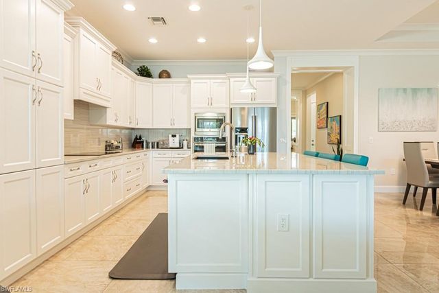 5065 TORTOLA CT, Naples, FL 34113