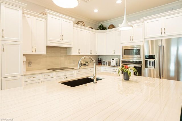 5065 TORTOLA CT, Naples, FL 34113