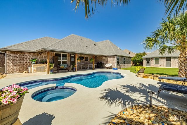 1846 Castle Pines, San Angelo, TX 76904