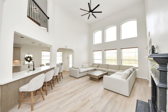 527 Little River Court, Richmond, TX 77406