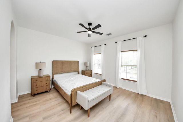 527 Little River Court, Richmond, TX 77406