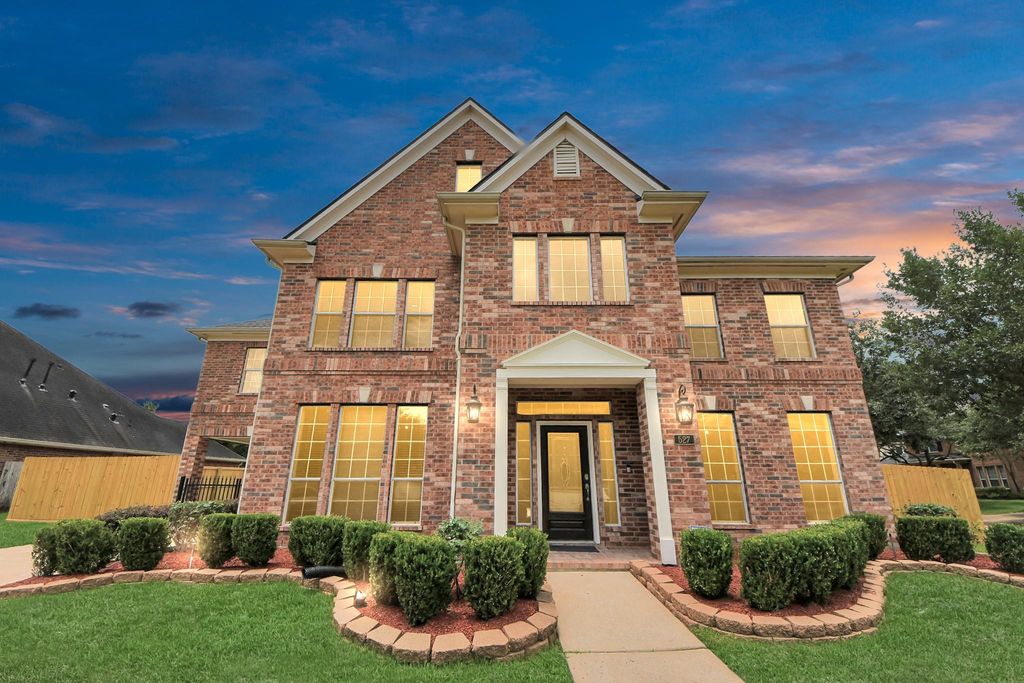 527 Little River Court, Richmond, TX 77406