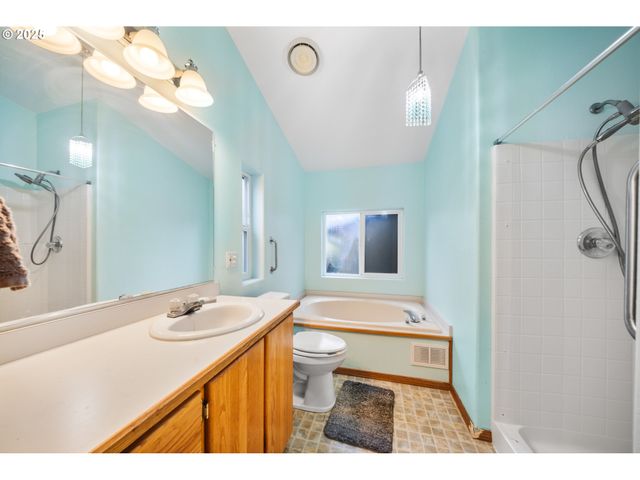 16500 Se 1ST St 22, Vancouver, WA 98684