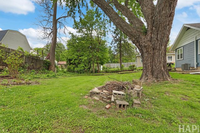 62 LIPPINCOTT Road, Fox Lake, IL 60020