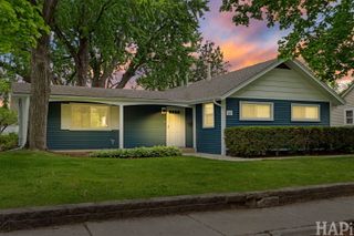 62 LIPPINCOTT Road, Fox Lake, IL 60020