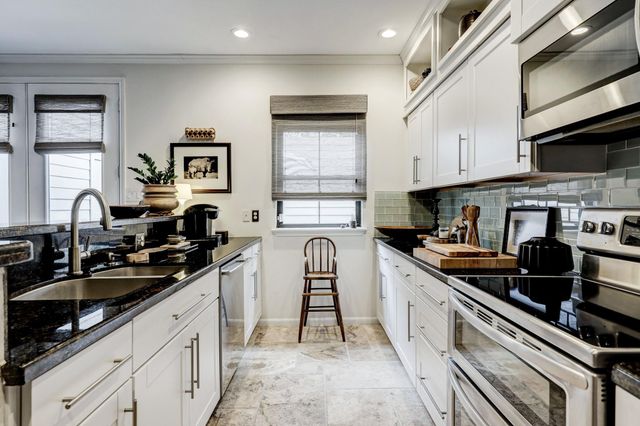 1201 Mcduffie Street 133, Houston, TX 77019