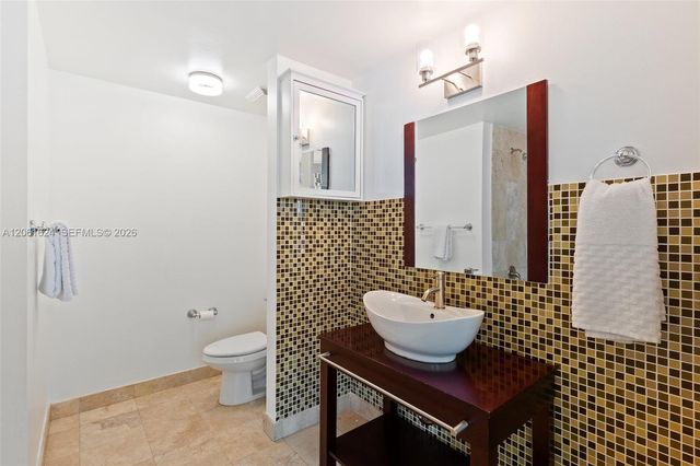 350 S Miami Ave 1805, Miami, FL 33130
