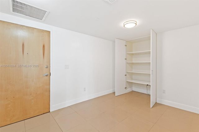 350 S Miami Ave 1805, Miami, FL 33130