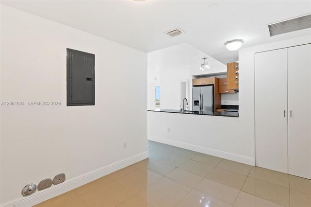 350 S Miami Ave 1805, Miami, FL 33130