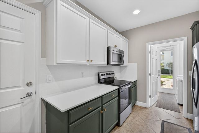 1122 Dakota Drive, Jupiter, FL 33458