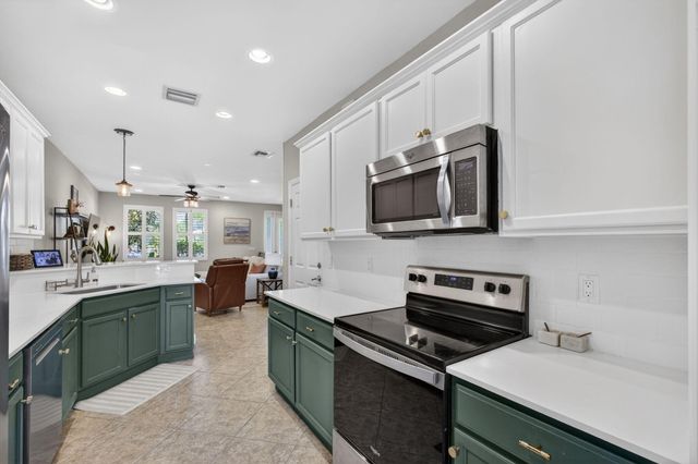 1122 Dakota Drive, Jupiter, FL 33458