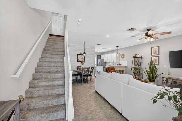 1122 Dakota Drive, Jupiter, FL 33458