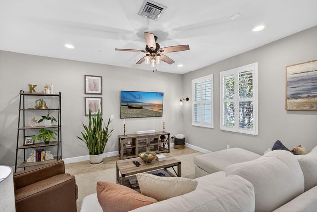 1122 Dakota Drive, Jupiter, FL 33458