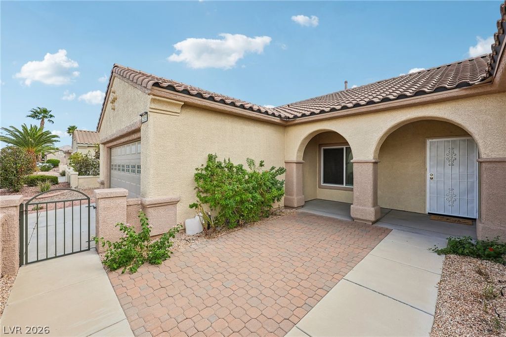 2565 Gilbertville Avenue, Henderson, NV 89052 — photo 4
