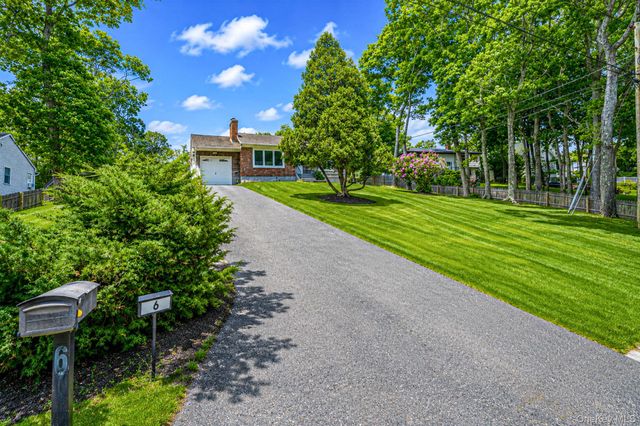 6 Rolling Woods Lane, Hampton Bays, NY 11946