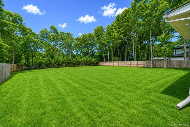 6 Rolling Woods Lane, Hampton Bays, NY 11946