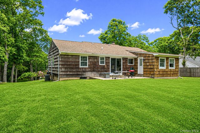 6 Rolling Woods Lane, Hampton Bays, NY 11946