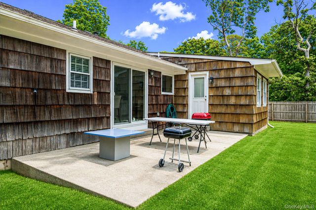6 Rolling Woods Lane, Hampton Bays, NY 11946