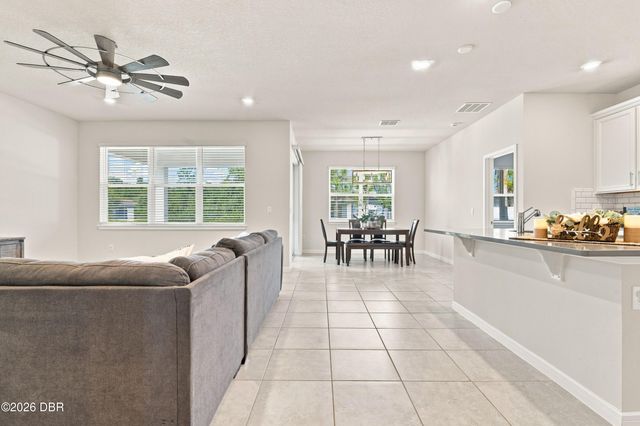 3545 Treetop Street, Deland, FL 32724