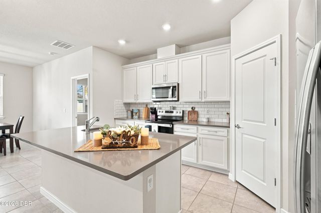 3545 Treetop Street, Deland, FL 32724