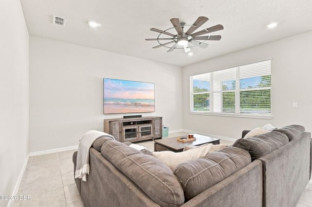 3545 Treetop Street, Deland, FL 32724