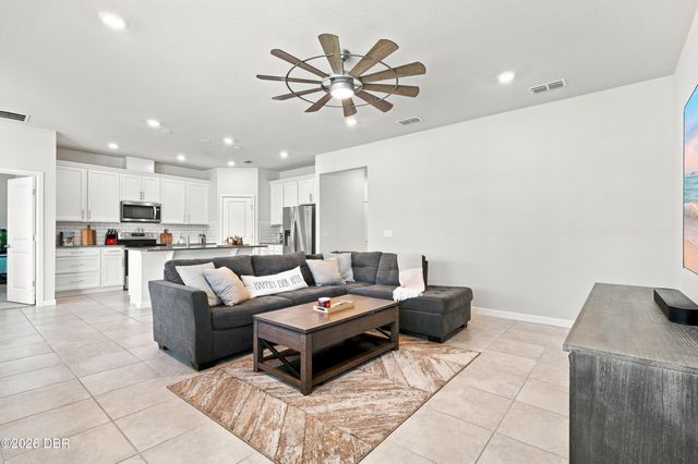 3545 Treetop Street, Deland, FL 32724