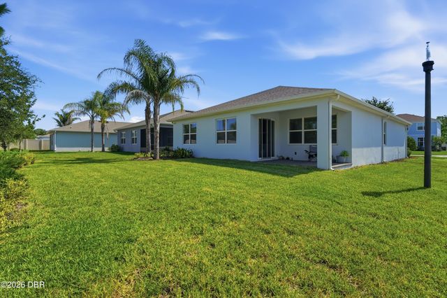 3545 Treetop Street, Deland, FL 32724