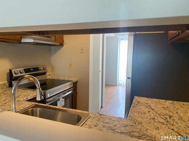 500 Darling Street 12J, Southington, CT 06489