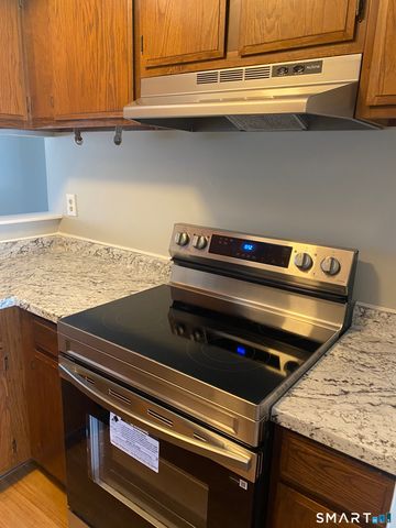 500 Darling Street 12J, Southington, CT 06489