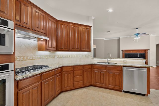 6400 Day Spring Drive, The Colony, TX 75056
