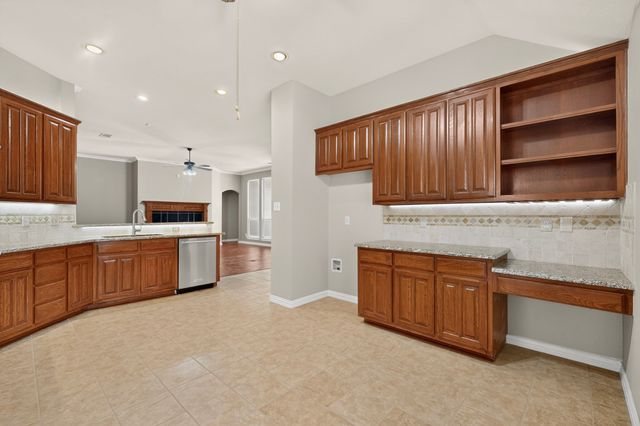6400 Day Spring Drive, The Colony, TX 75056