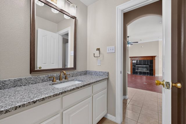 6400 Day Spring Drive, The Colony, TX 75056