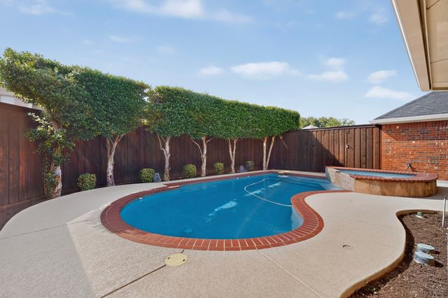 6400 Day Spring Drive, The Colony, TX 75056