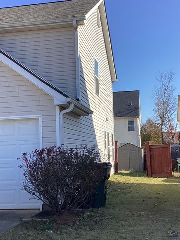 205 Burr Drive, Byron, GA 31008