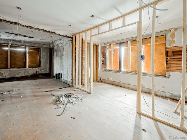 4885 Bedford Street, Detroit, MI 48224