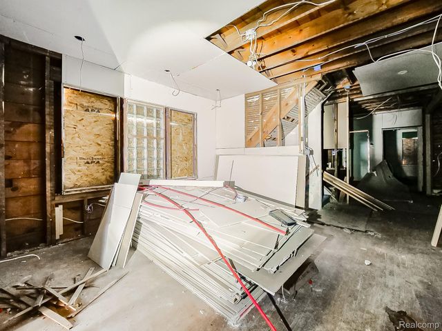 4885 Bedford Street, Detroit, MI 48224