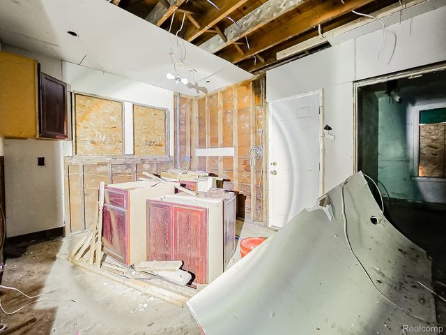 4885 Bedford Street, Detroit, MI 48224